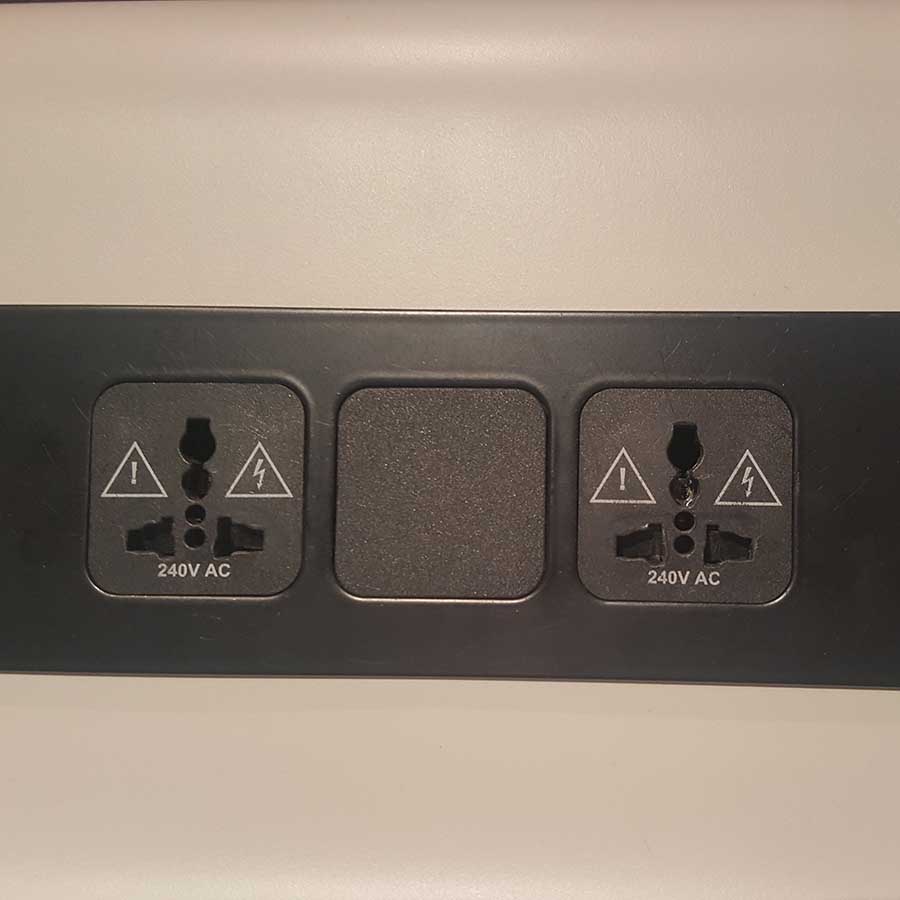 Universal outlet